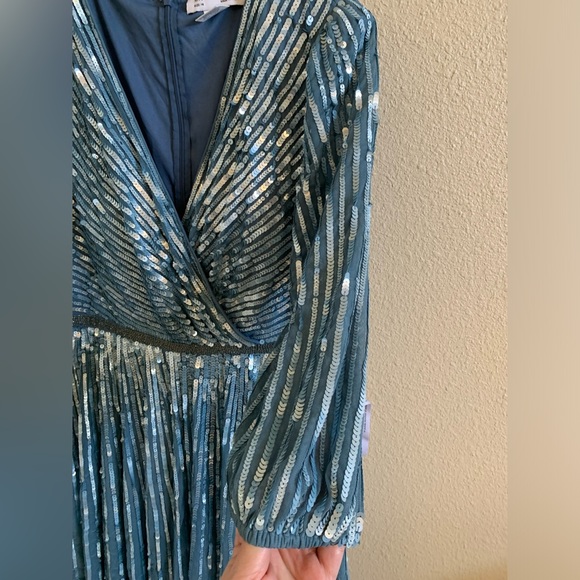 MAC DUGGAL SLATE BLUE SEQUINED WRAP OVER 3/4 SLEEVE GOWN (14) NWT 🌴 - Picture 6 of 16